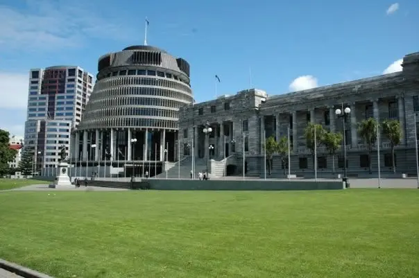Parlamentsgebäude und Beehive in Wellington, Neuseeland